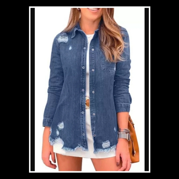 💙Ripped Denim Jacket💙 - Picture 3 of 4